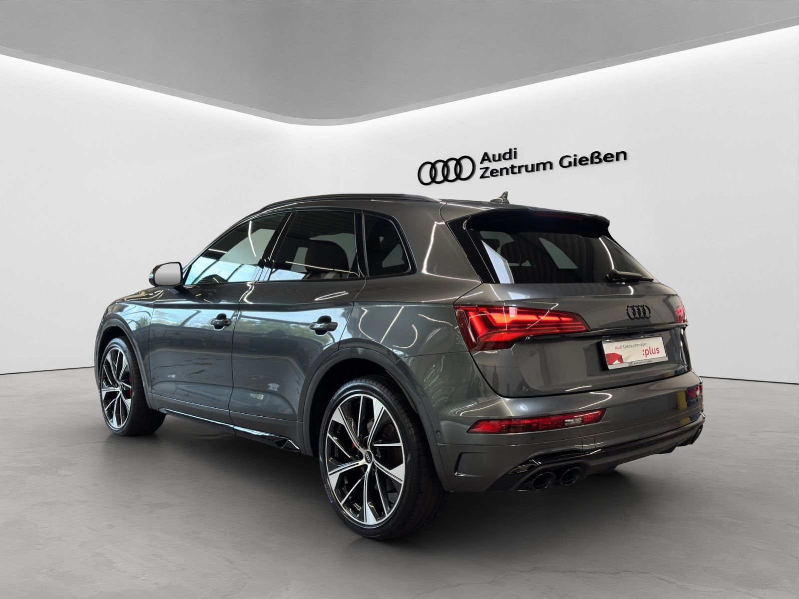 Audi SQ5 2024 г. Серый, пробег 53700 км