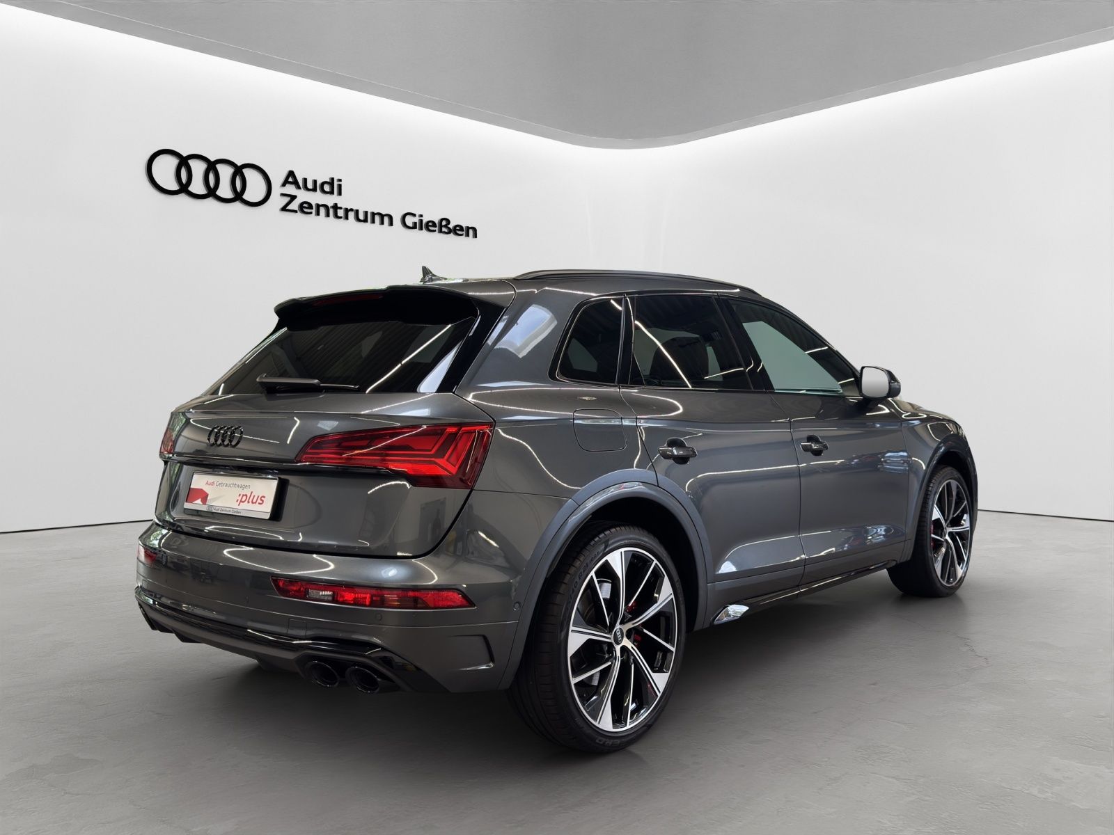 Audi SQ5 2024 г. Серый, пробег 53700 км