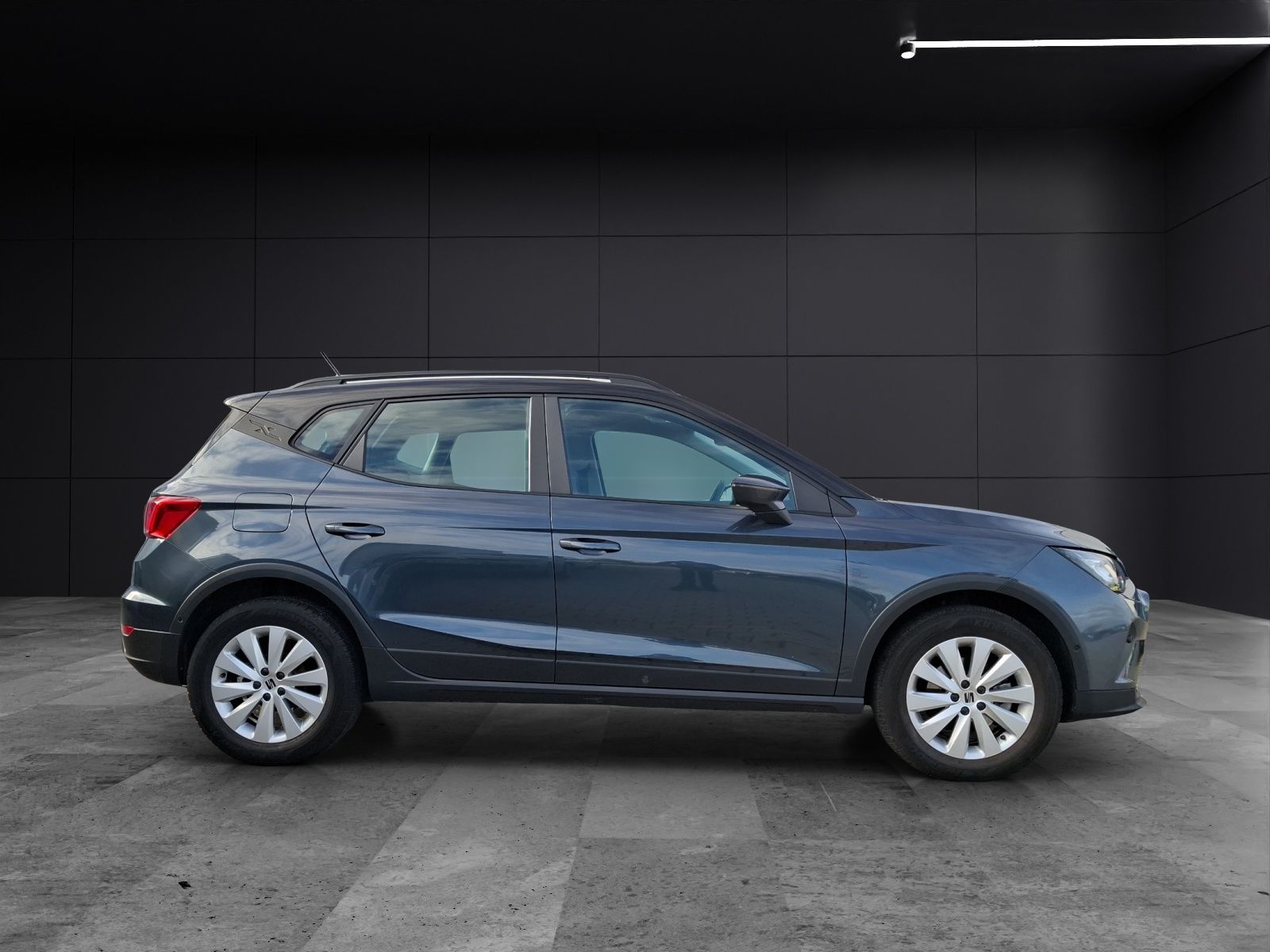 SEAT Arona 2021 г. Серый, пробег 34000 км