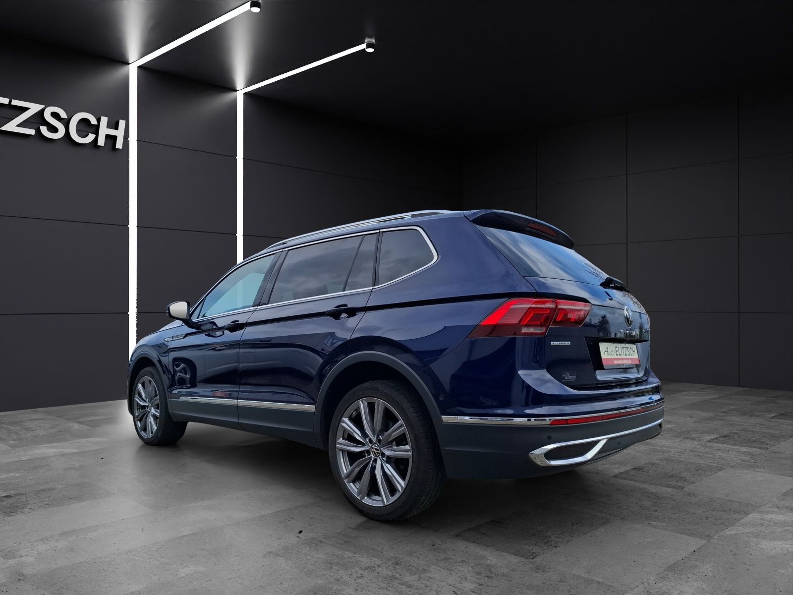 Volkswagen TIGUAN ALLSPACE 2022 г. Синий, пробег 51500 км