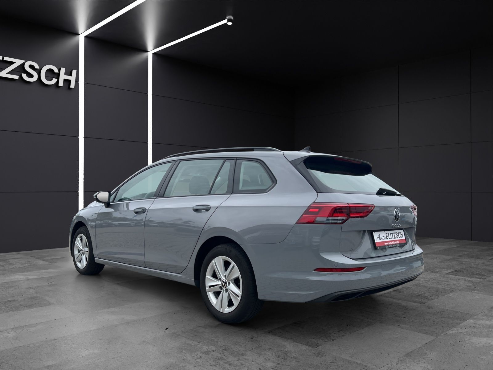 Volkswagen Golf 2023 г. Серый, пробег 51500 км