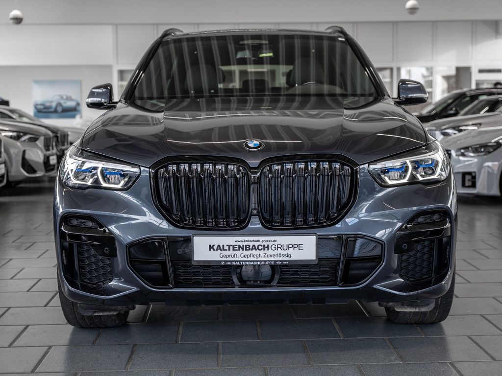 BMW X5 2023 г. Серый, пробег 30604 км