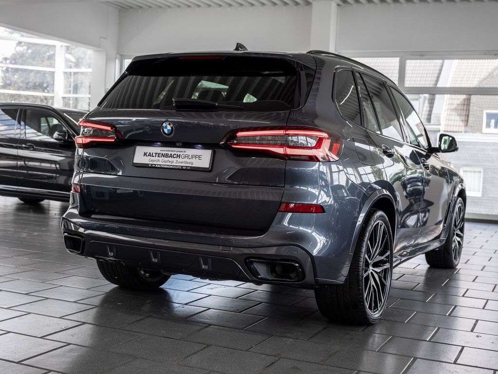 BMW X5 2023 г. Серый, пробег 30604 км