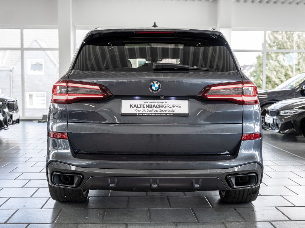 BMW X5 2023 г. Серый, пробег 30604 км