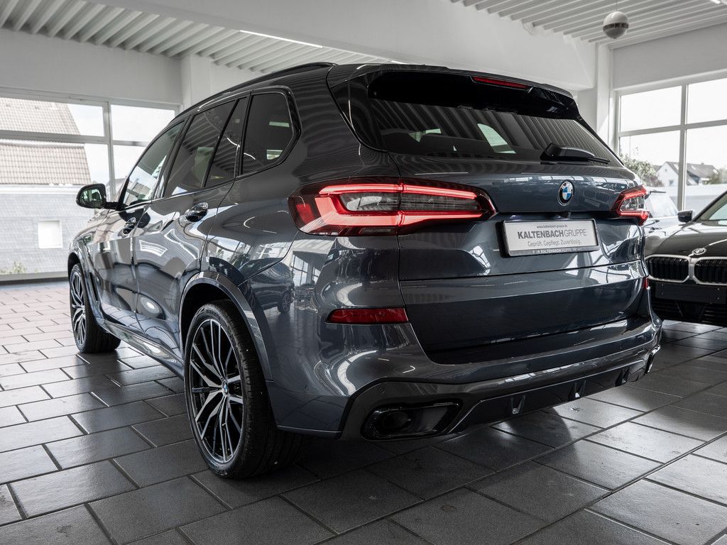 BMW X5 2023 г. Серый, пробег 30604 км