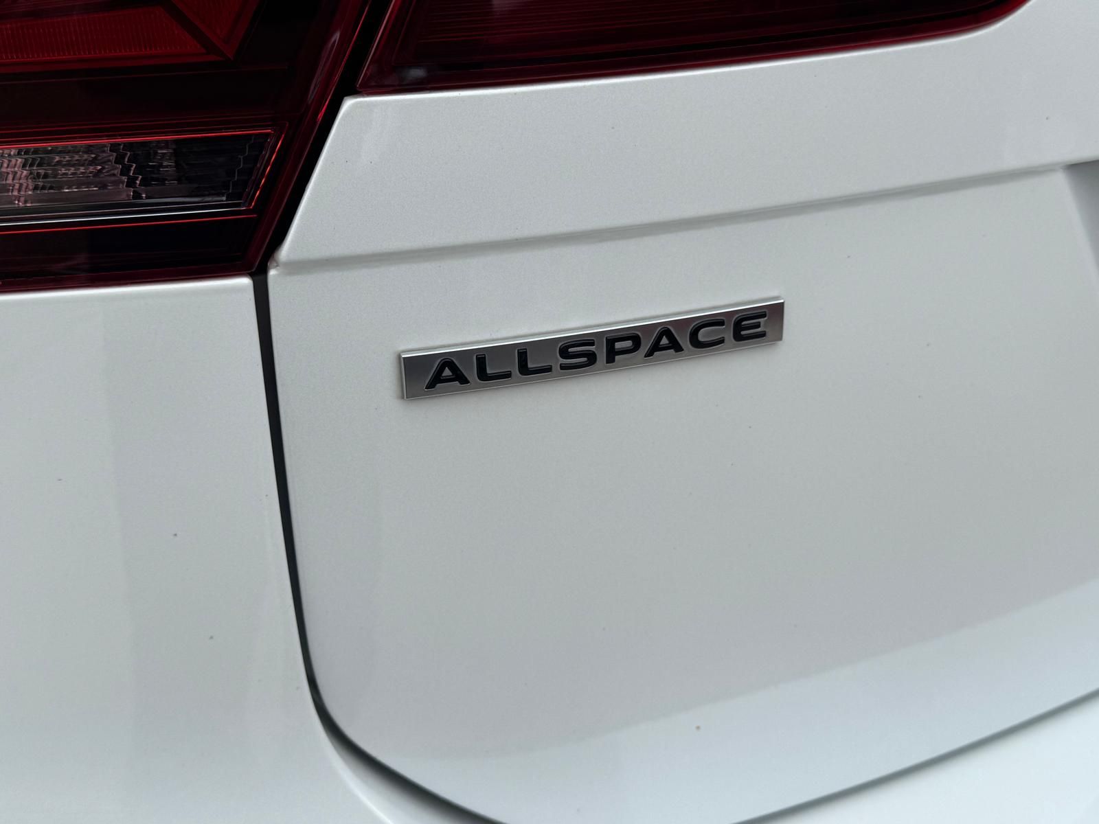 Volkswagen TIGUAN ALLSPACE 2022 г. Белый, пробег 36100 км
