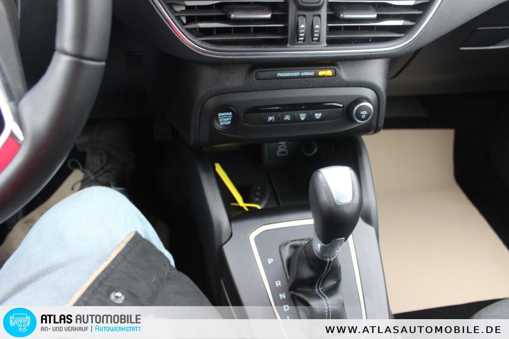Ford Focus 2023 г. Белый, пробег 52961 км