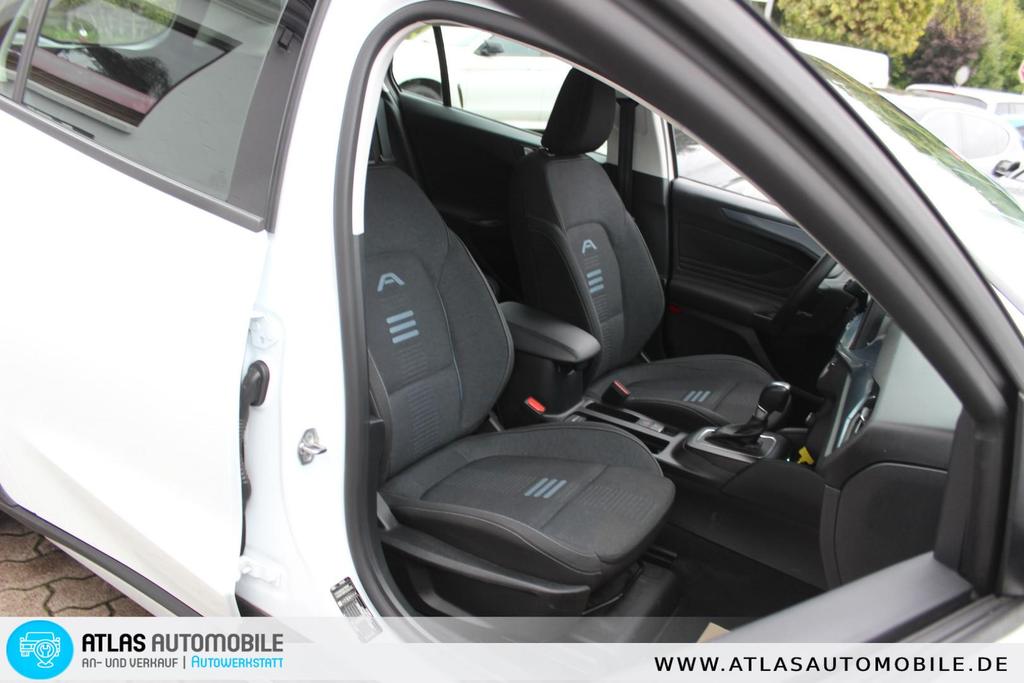 Ford Focus 2023 г. Белый, пробег 52961 км
