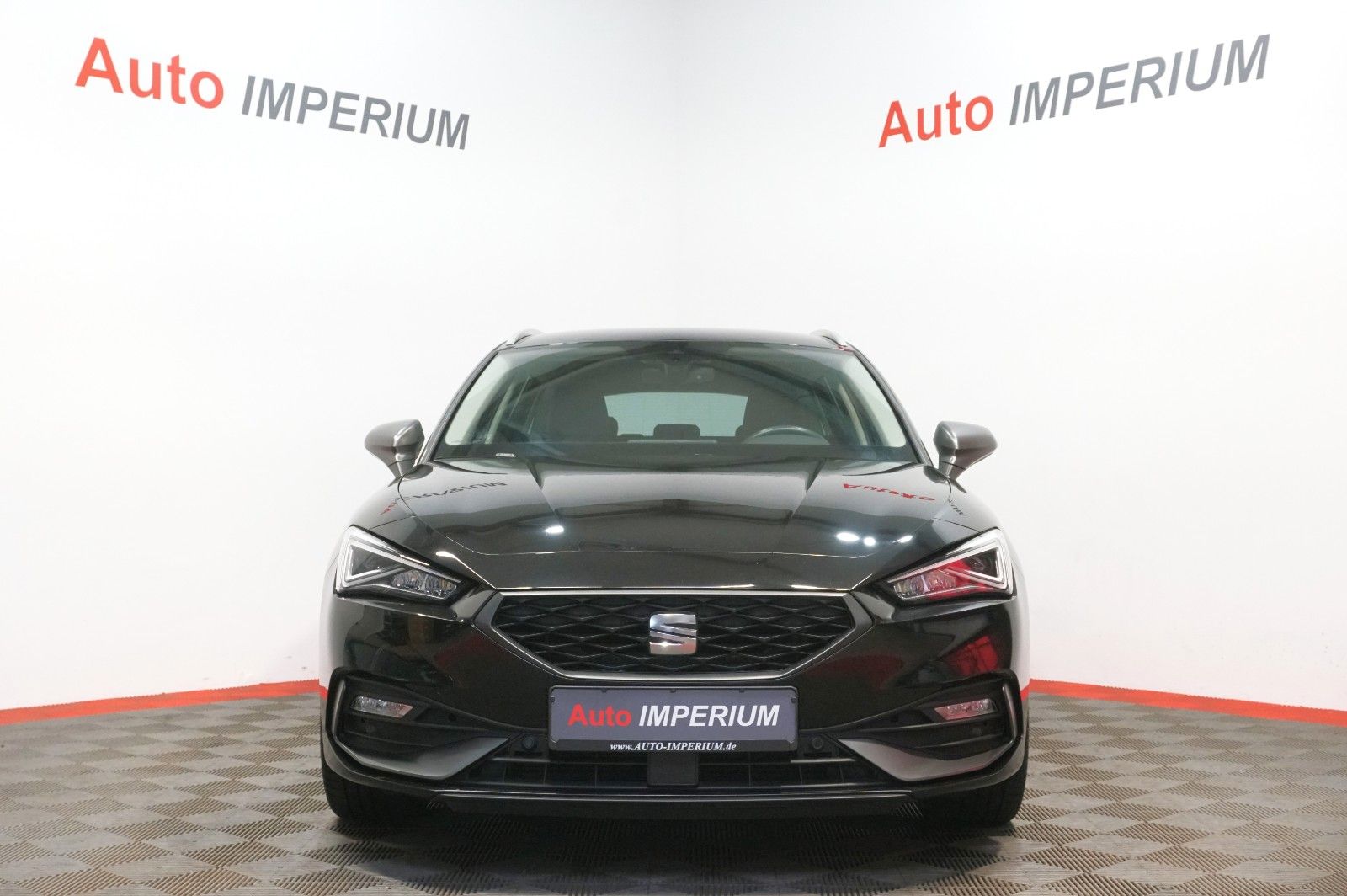 SEAT Leon 2022 г. Чёрный, пробег 54689 км
