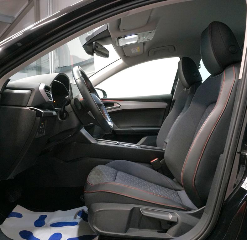 SEAT Leon 2022 г. Чёрный, пробег 54689 км