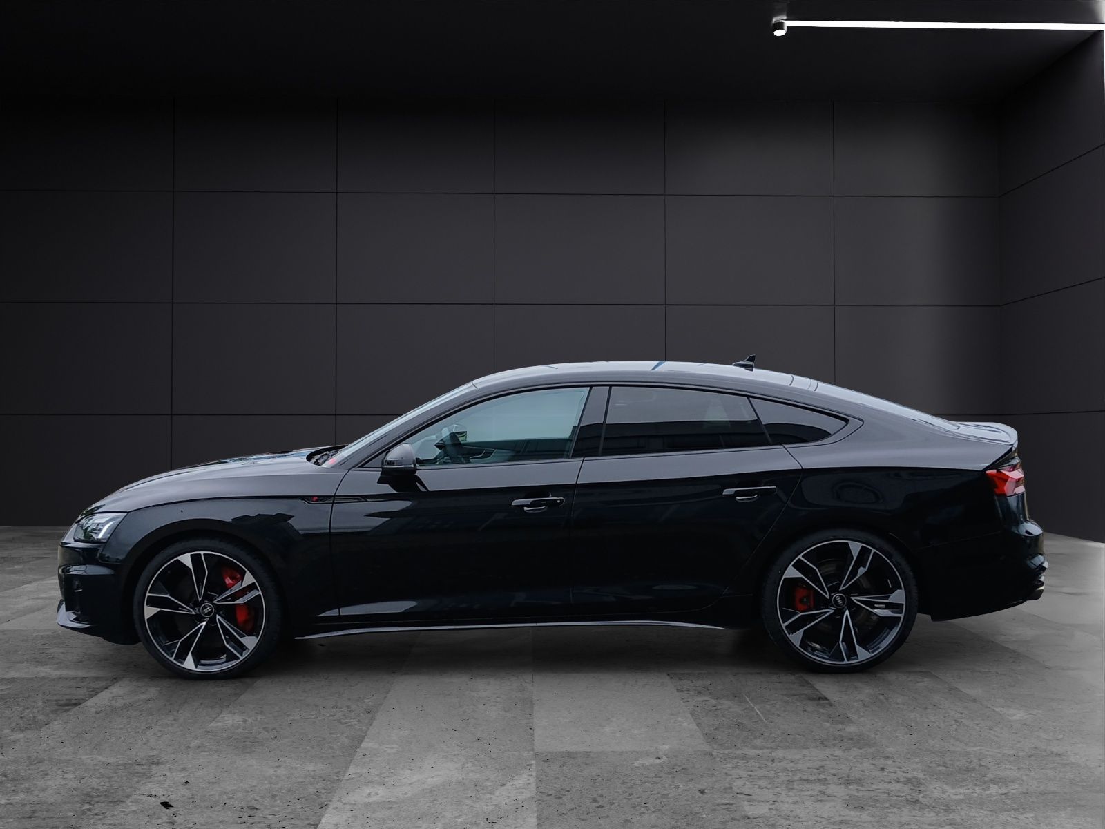 Audi S5 2024 г. Чёрный, пробег 18000 км
