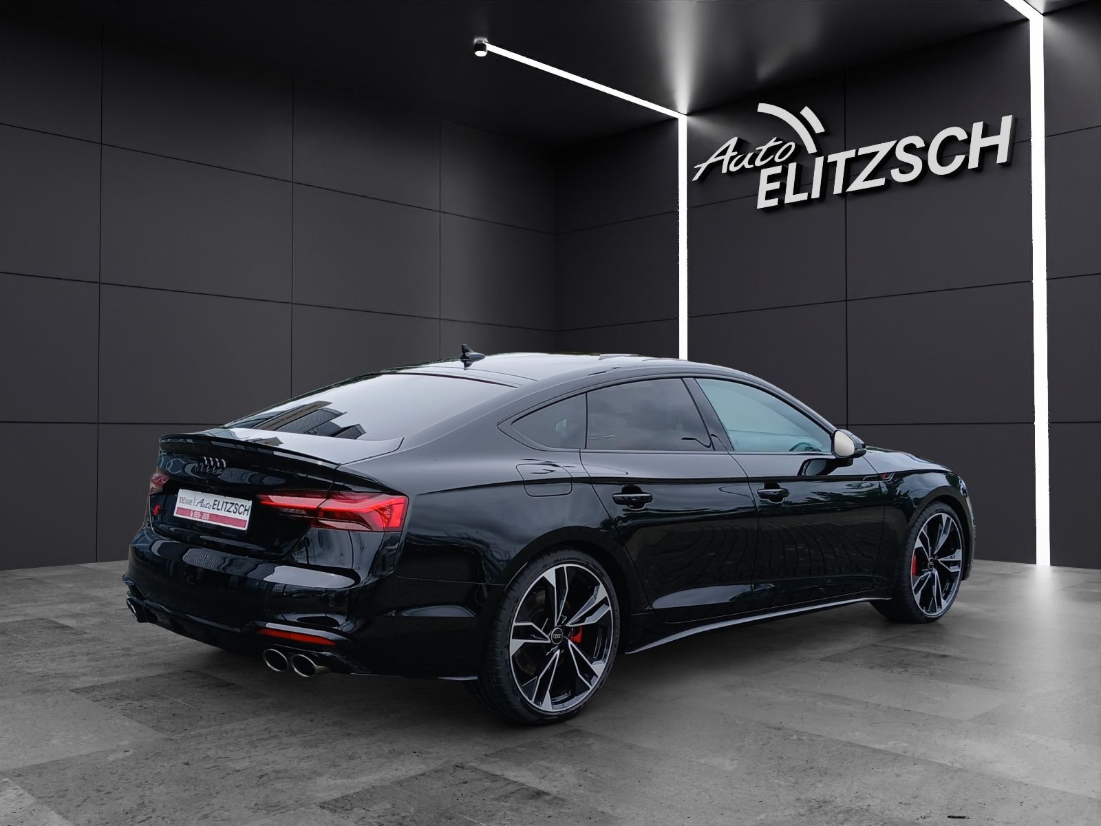 Audi S5 2024 г. Чёрный, пробег 18000 км