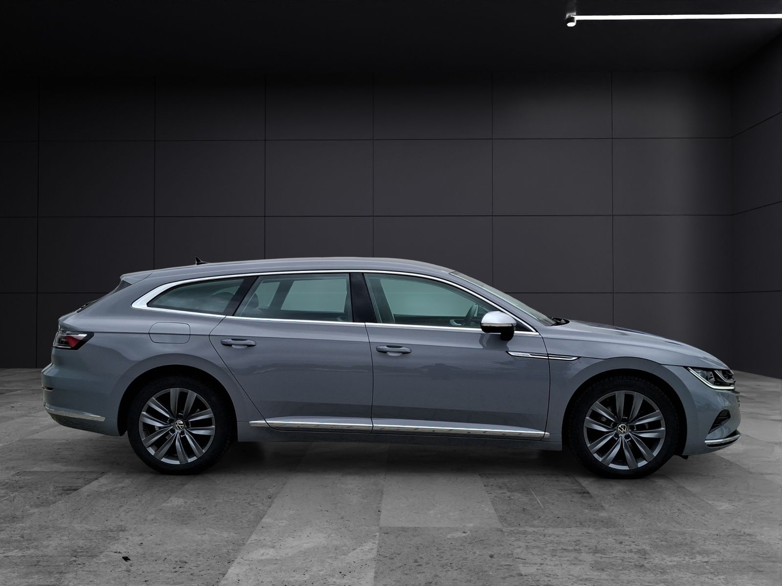 Volkswagen Arteon 2024 г. Серый, пробег 45500 км
