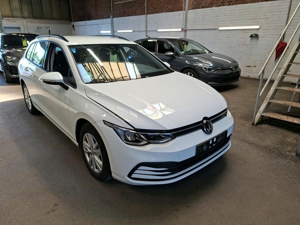 Volkswagen Golf 2023 г. Белый, пробег 11738 км