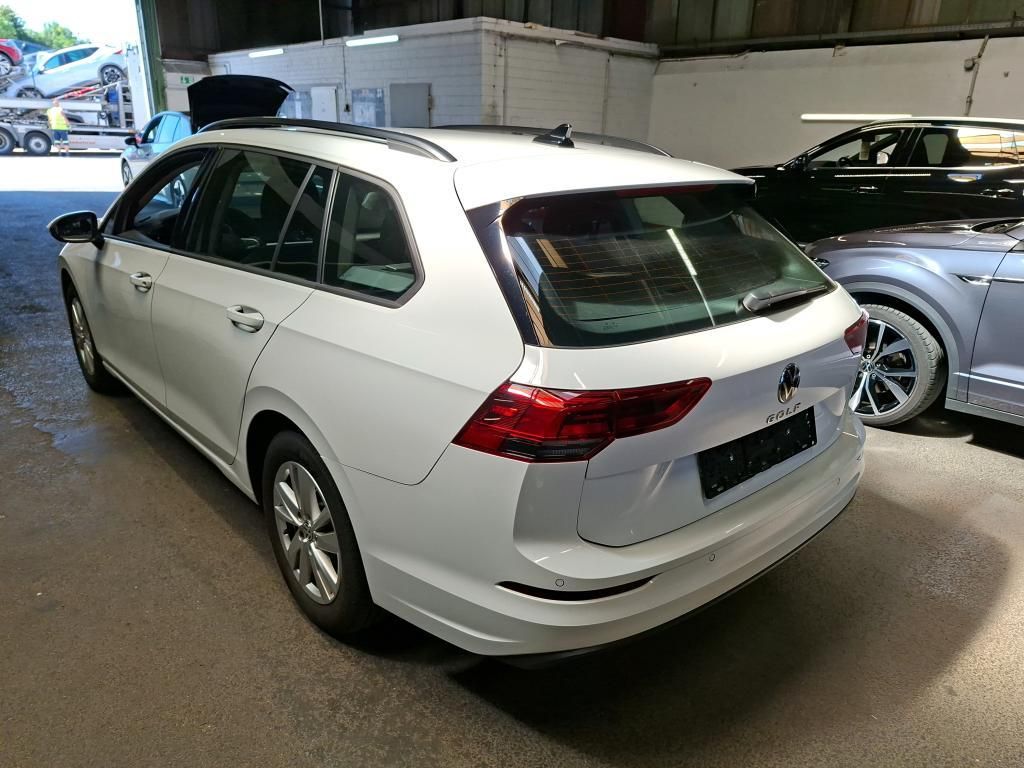 Volkswagen Golf 2023 г. Белый, пробег 11738 км