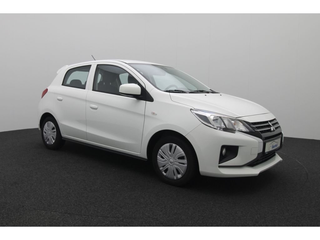 Mitsubishi Space Star 2023 г. Белый, пробег 18261 км