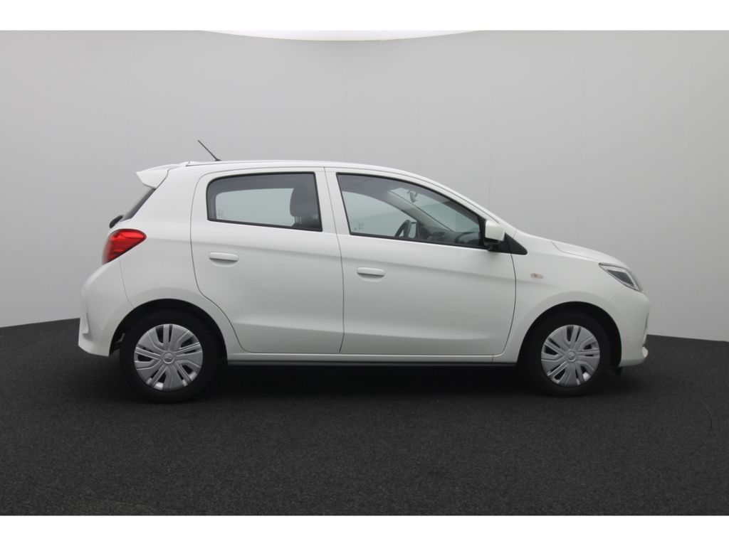 Mitsubishi Space Star 2023 г. Белый, пробег 18261 км