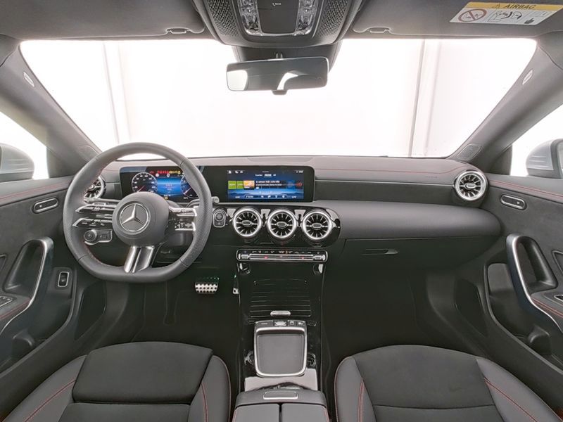 Mercedes-Benz CLA 250 2025 г. Серебристый, пробег 4249 км