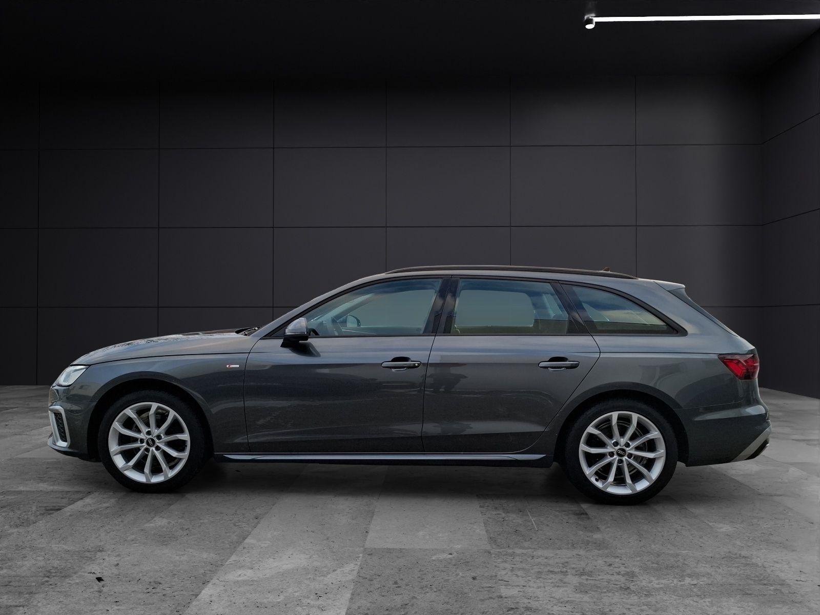 Audi A4 2024 г. Серый, пробег 44500 км