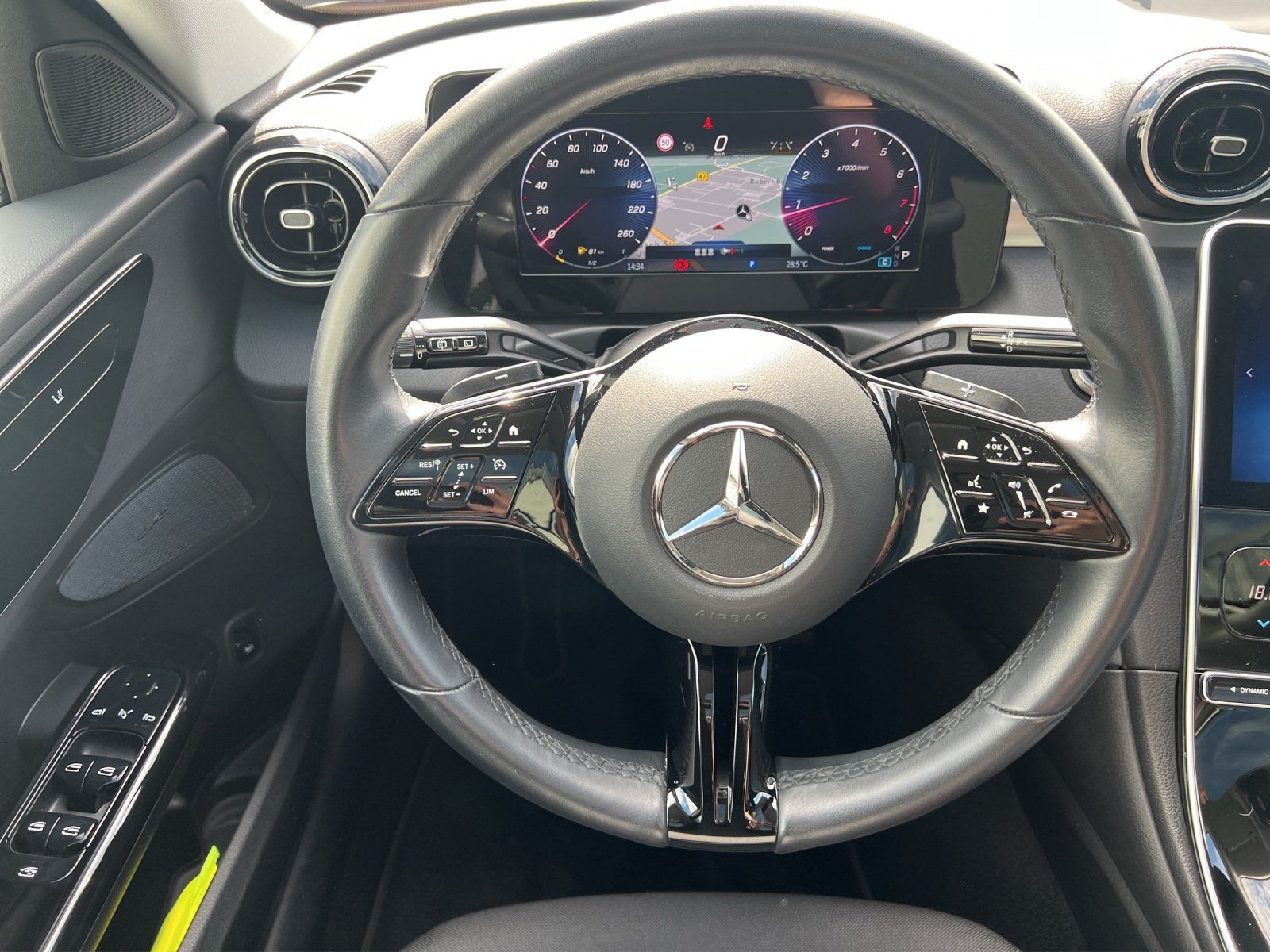 Mercedes-Benz C 180 2023 г. Серый, пробег 31890 км