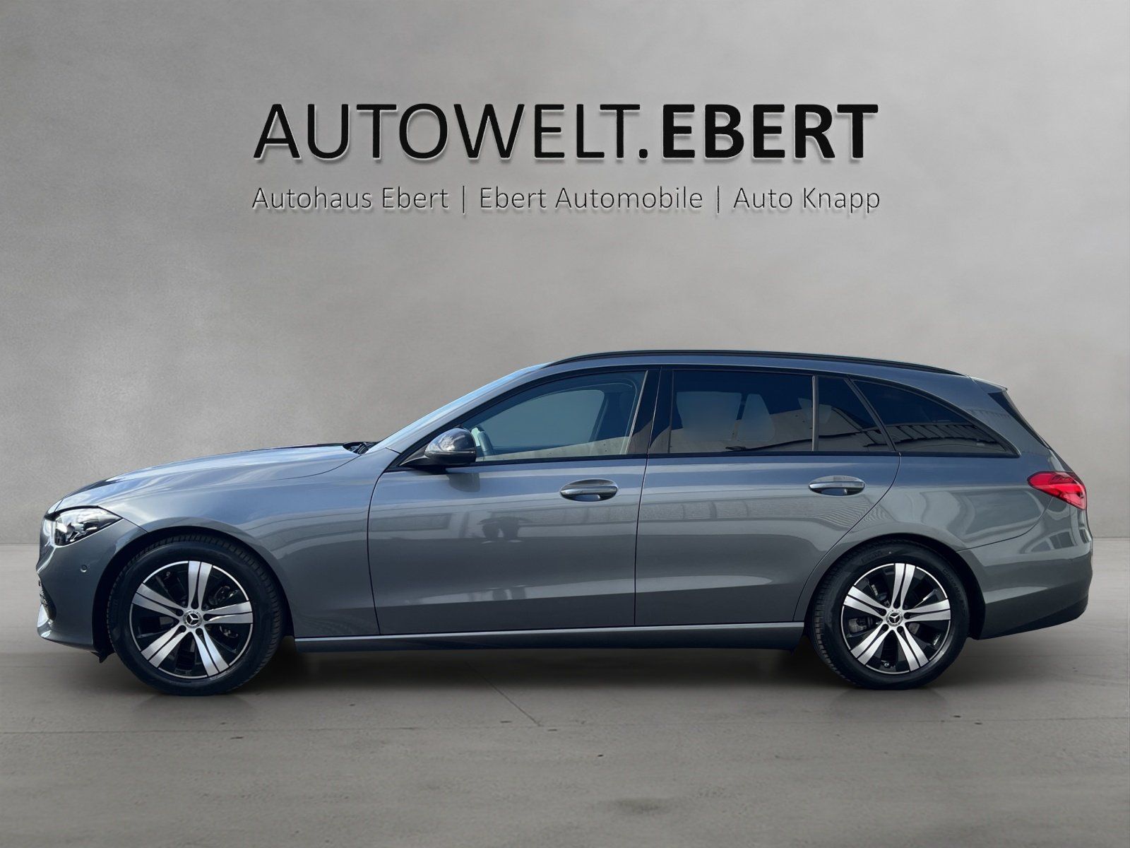 Mercedes-Benz C 180 2023 г. Серый, пробег 31890 км