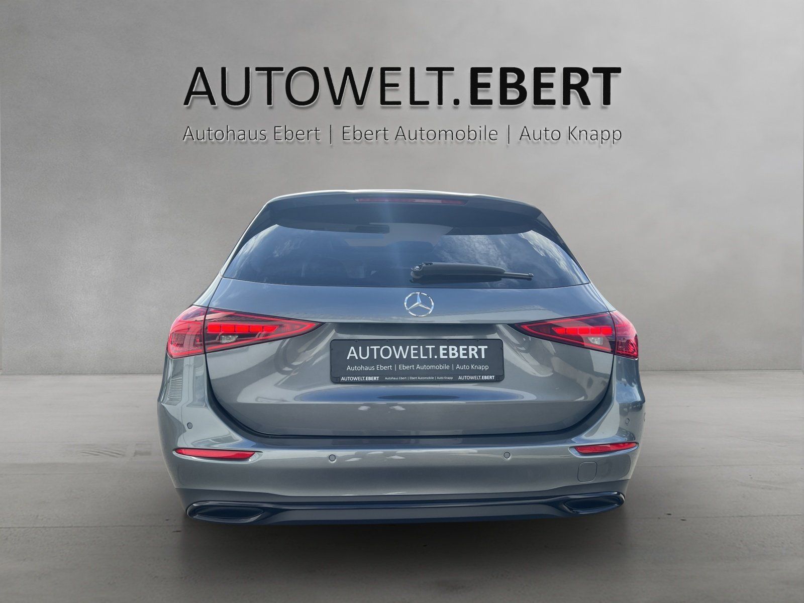Mercedes-Benz C 180 2023 г. Серый, пробег 31890 км