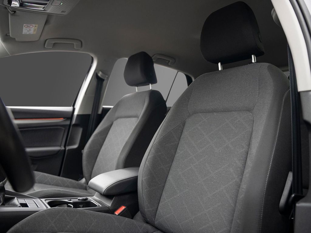 Volkswagen Golf 2022 г. Чёрный, пробег 47195 км