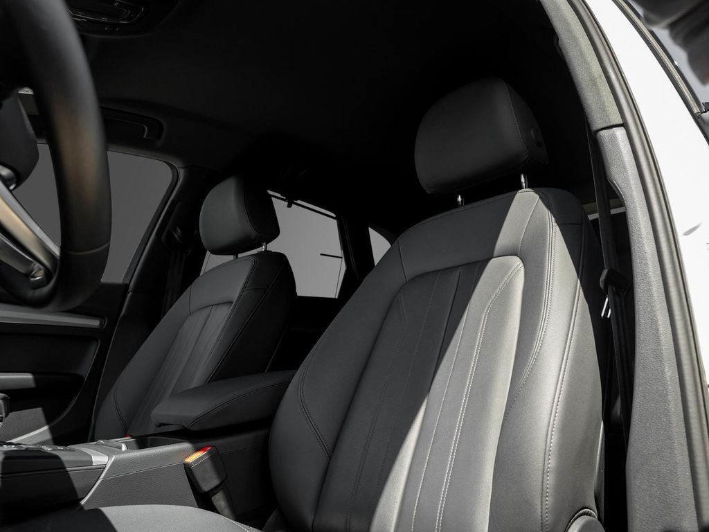 Audi Q5 2022 г. Белый, пробег 30000 км