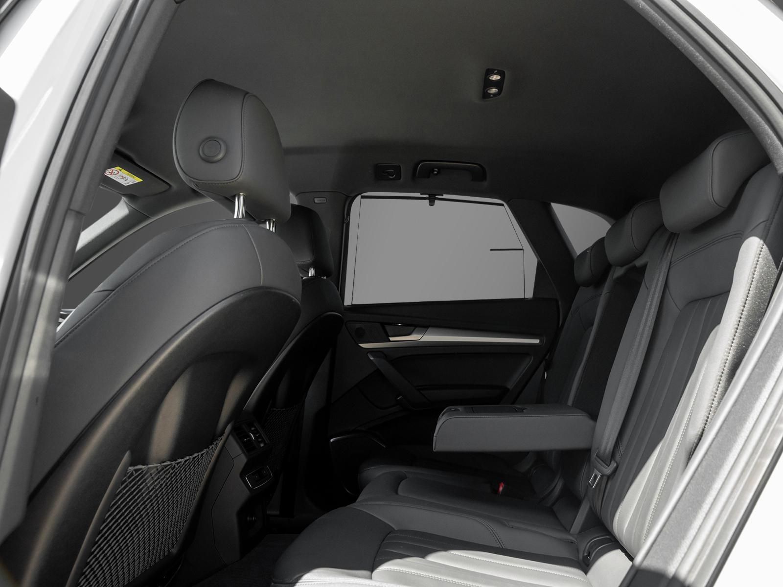 Audi Q5 2022 г. Белый, пробег 30000 км