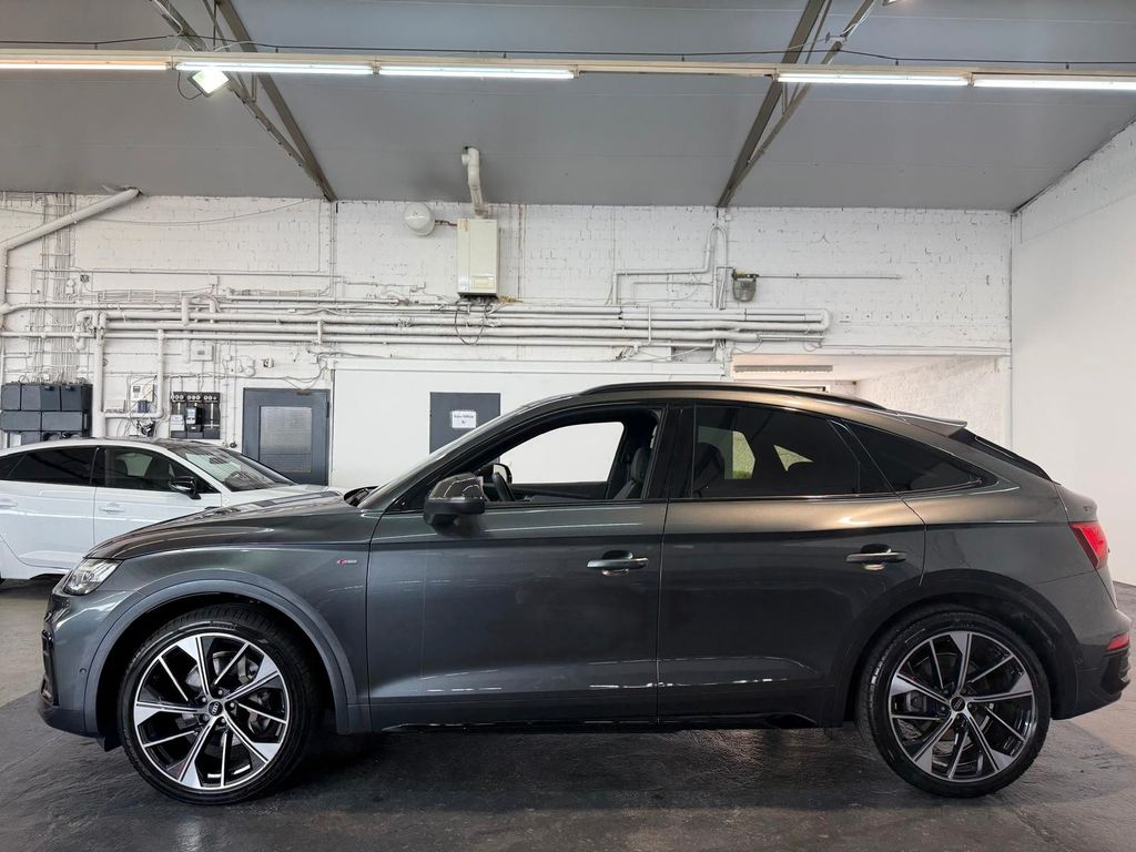 Audi Q5 2022 г. Серый, пробег 56820 км