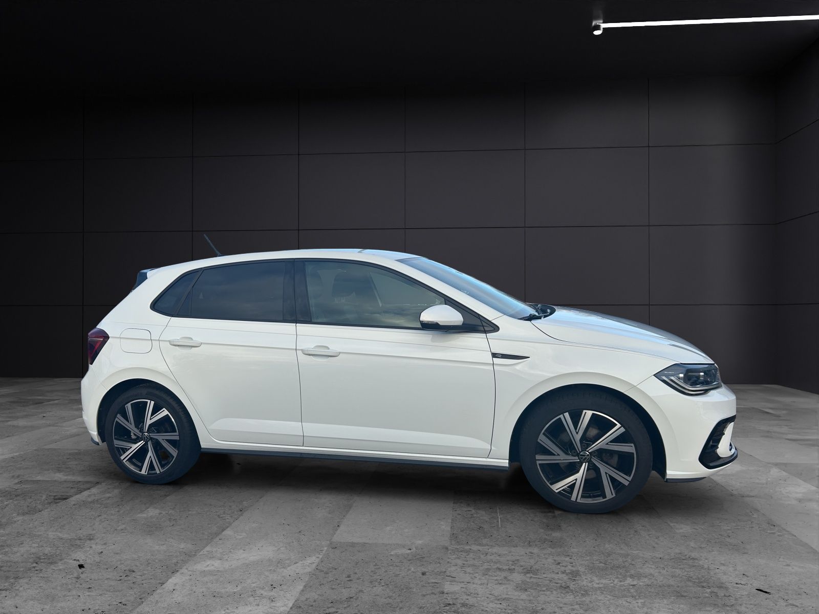 Volkswagen Polo 2022 г. Белый, пробег 59000 км