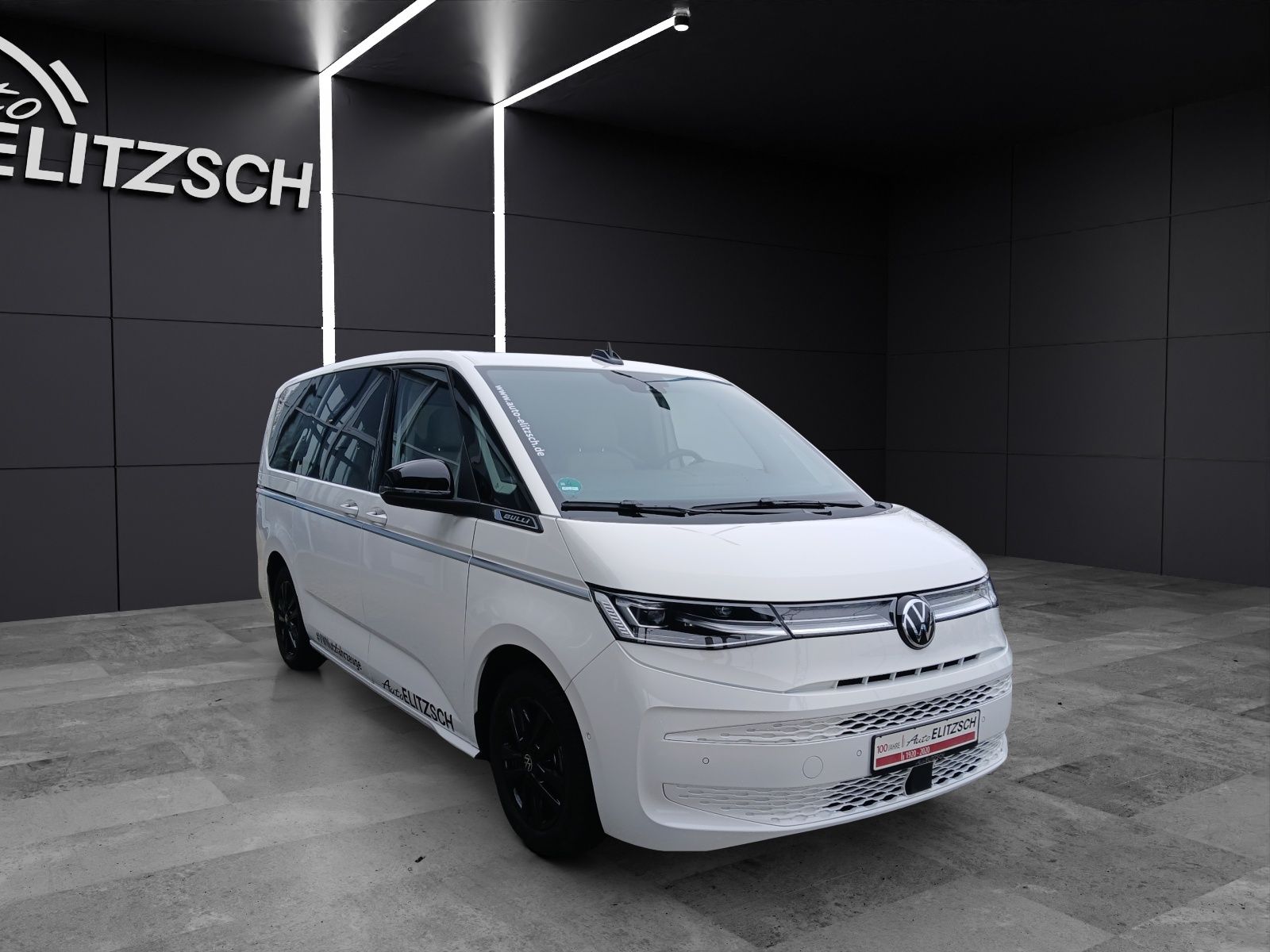 Volkswagen T7 MULTIVAN 2024 г. Белый, пробег 44900 км