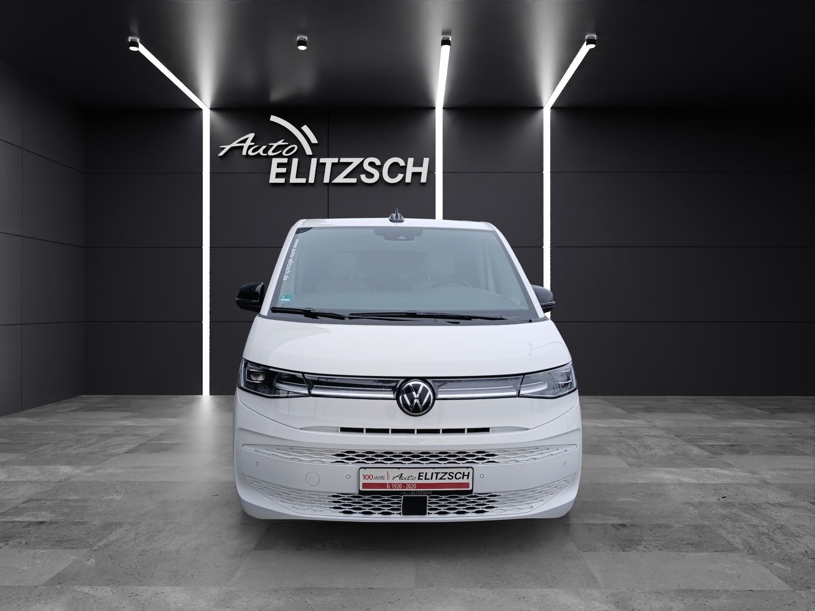 Volkswagen T7 MULTIVAN 2024 г. Белый, пробег 44900 км