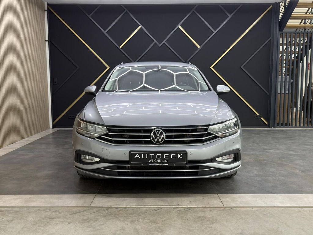 Volkswagen PASSAT VARIANT 2023 г. Белый, пробег 58700 км