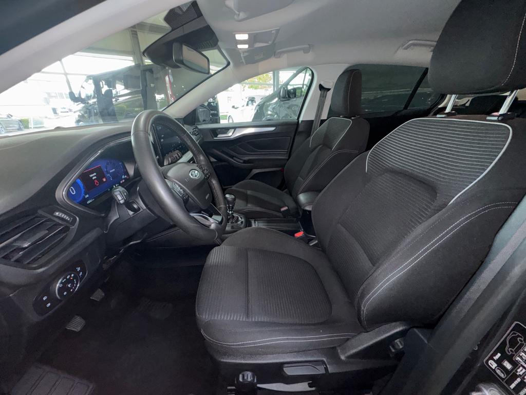 Ford Focus 2023 г. Серый, пробег 47577 км