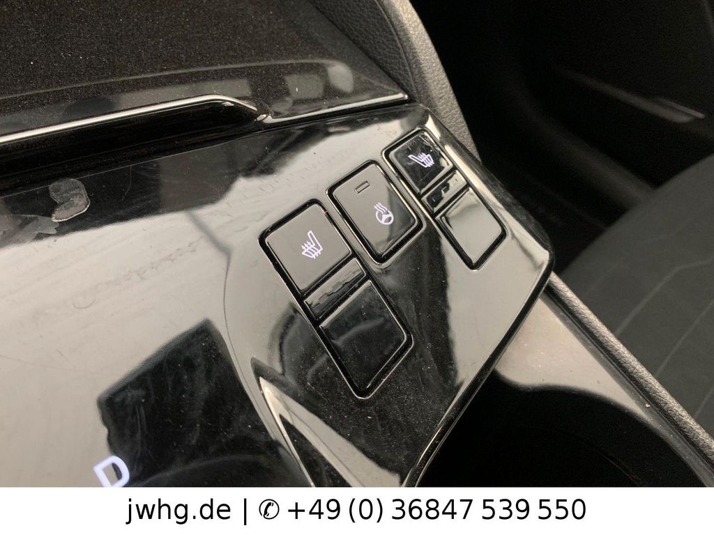 Kia Sportage 2022 г. Чёрный, пробег 58997 км