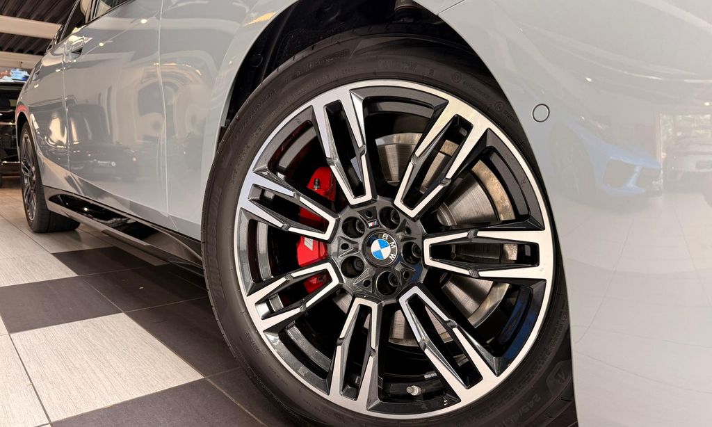 BMW 520 2026 г. Серый, пробег 15100 км