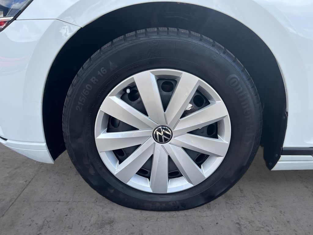 Volkswagen PASSAT VARIANT 2023 г. Белый, пробег 56950 км