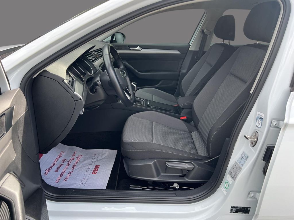 Volkswagen PASSAT VARIANT 2023 г. Белый, пробег 56950 км