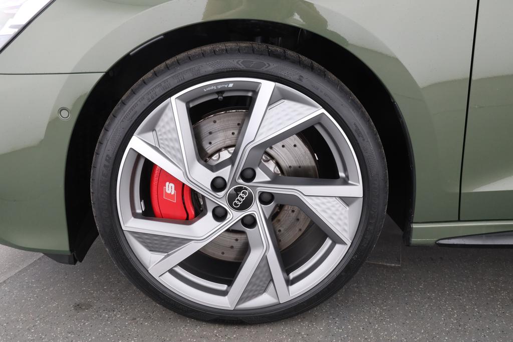 Audi S3 2025 г. Зелёный, пробег 5989 км