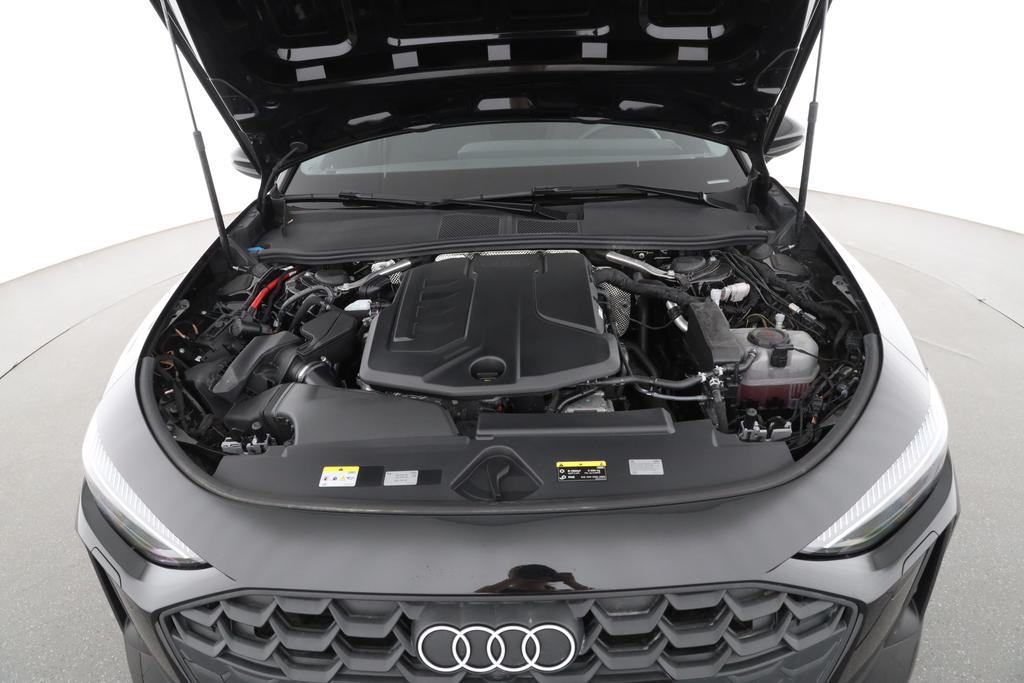 Audi A5 2025 г. Чёрный, пробег 24124 км