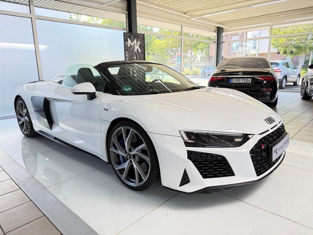 Audi R8 2022 г. Белый, пробег 29900 км