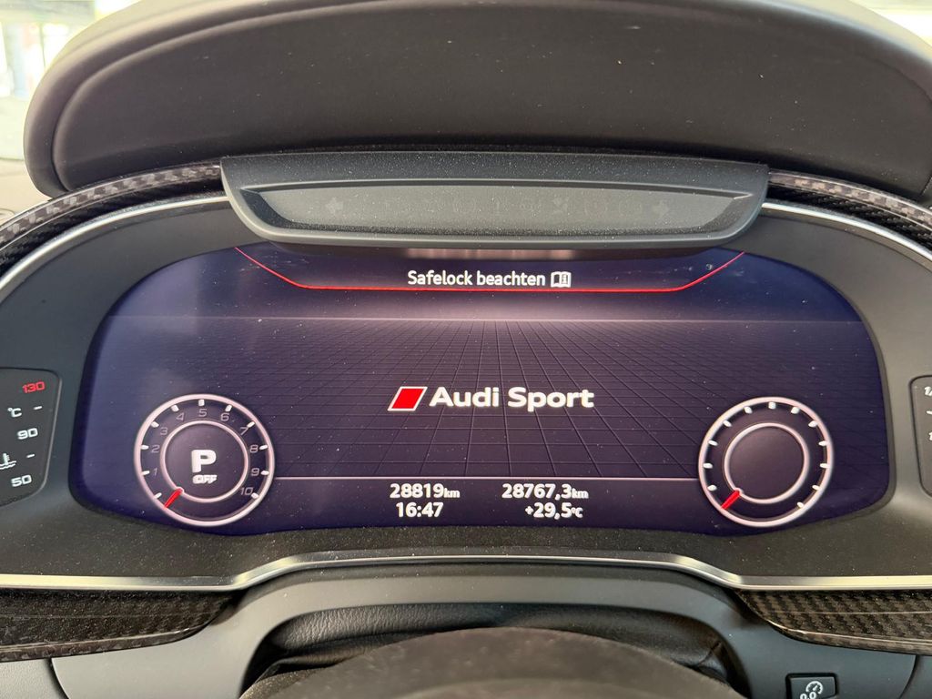 Audi R8 2022 г. Белый, пробег 29900 км