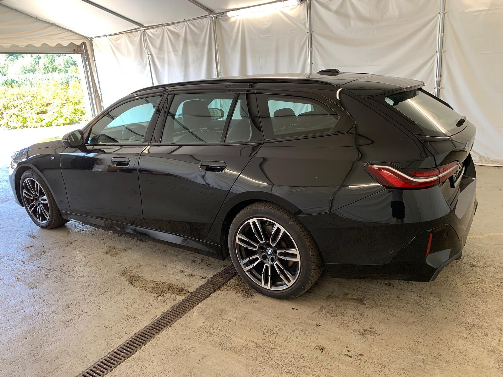 BMW 520 2024 г. Чёрный, пробег 43500 км