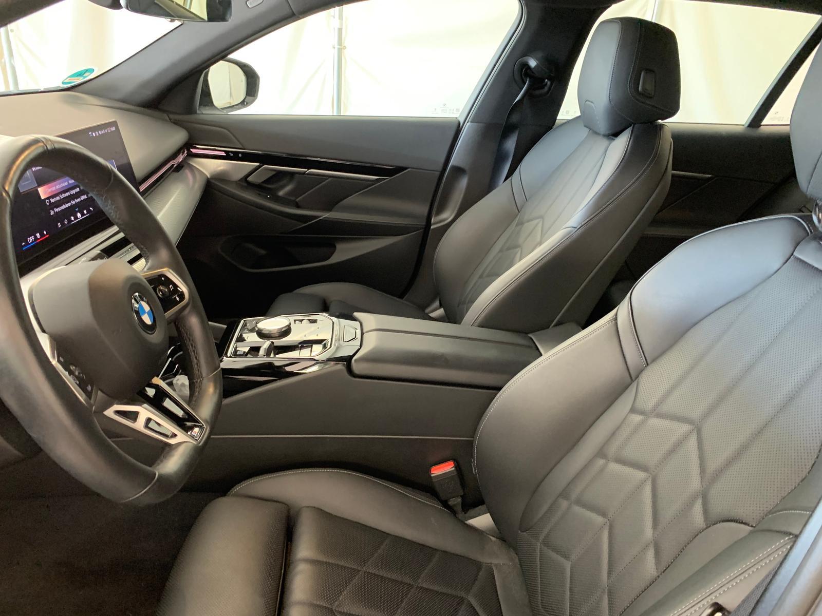 BMW 520 2024 г. Чёрный, пробег 43500 км