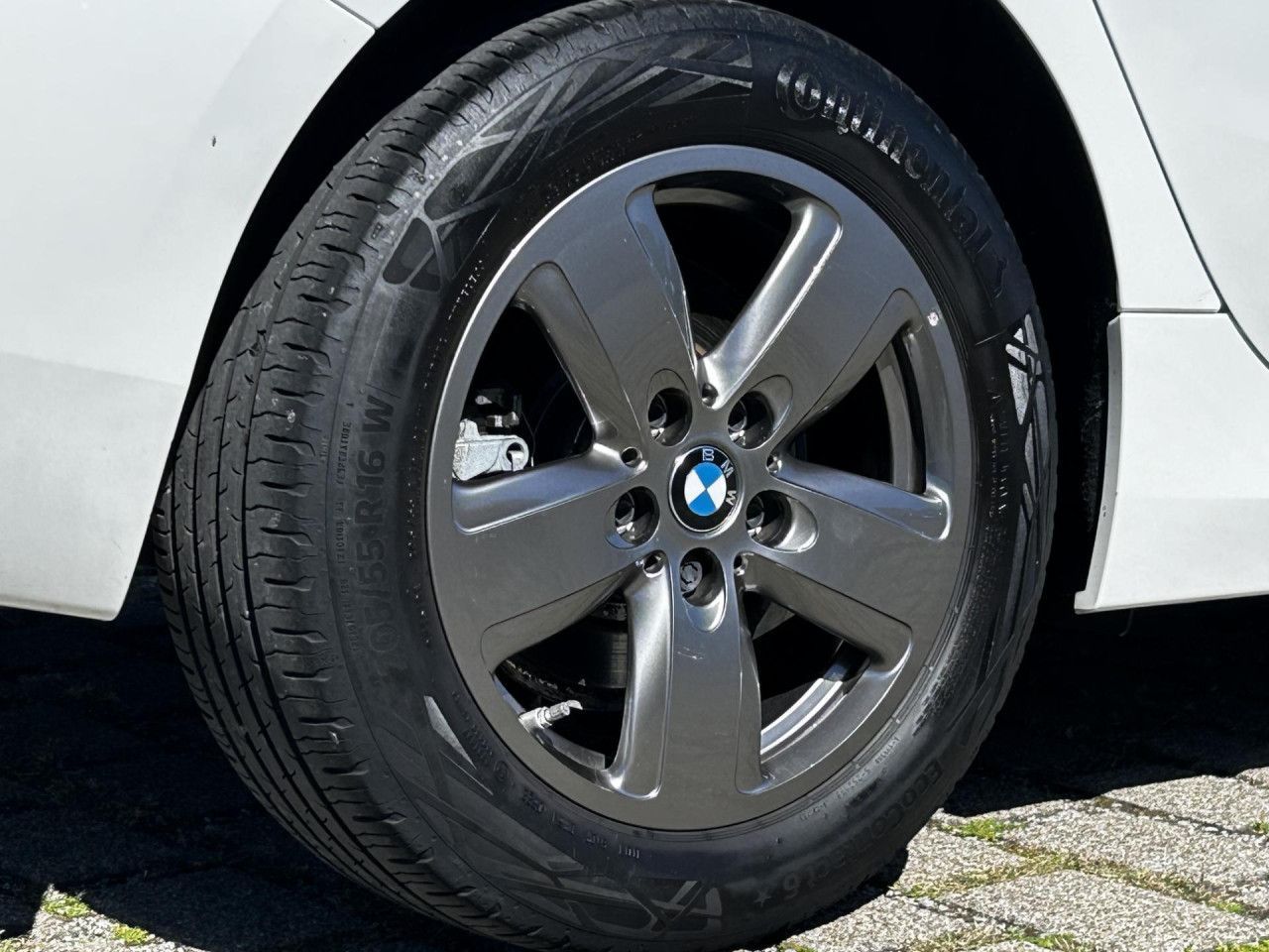 BMW 118 2022 г. Белый, пробег 41603 км