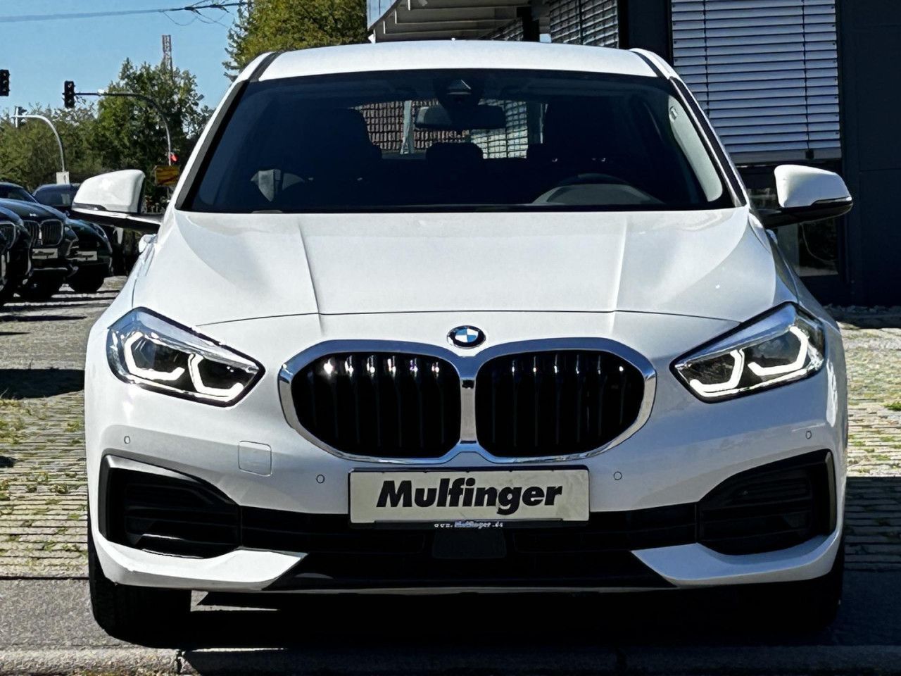 BMW 118 2022 г. Белый, пробег 41603 км