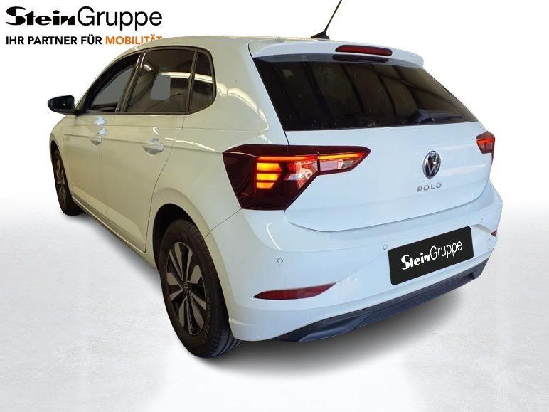 Volkswagen Polo 2023 г. Белый, пробег 30400 км