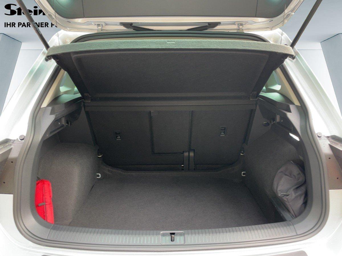 Volkswagen Tiguan 2023 г. Серебристый, пробег 16150 км