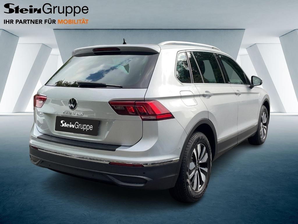 Volkswagen Tiguan 2023 г. Серебристый, пробег 16150 км